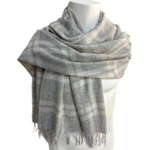 MUJI 🇯🇵 100% Cashmere Grey Plaid Scarf - Soft Lightweight Wrap